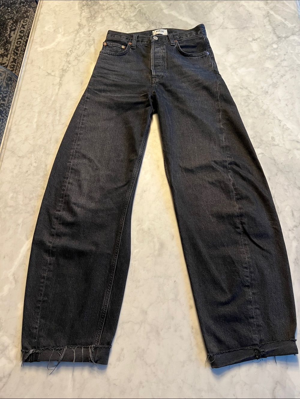 AGOLDE Luna Pieced Jeans. Barrel. Posses Black. 24. HARD TO FIND